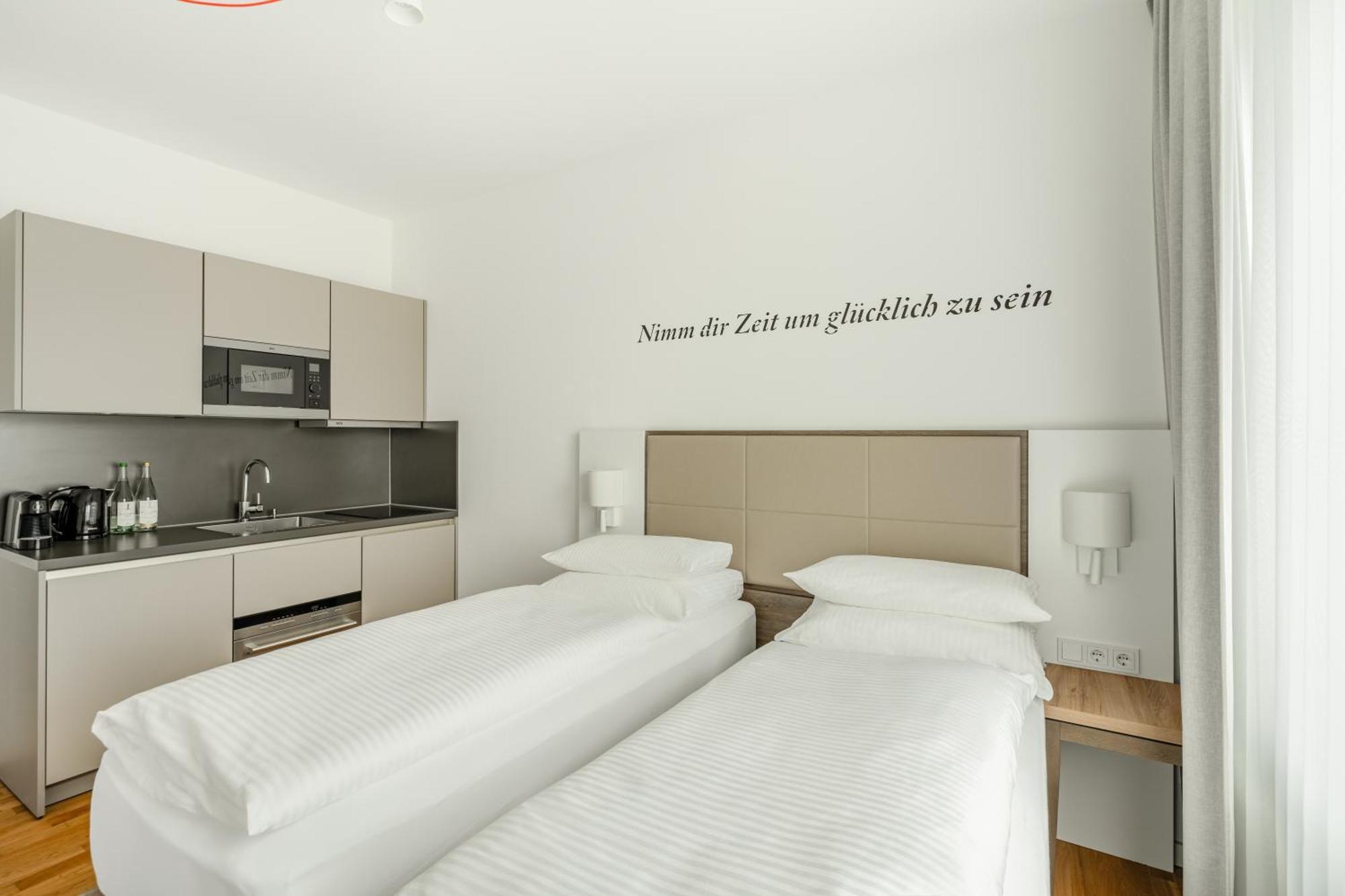 Highpark Berlin Am Potsdamer Platz Room photo