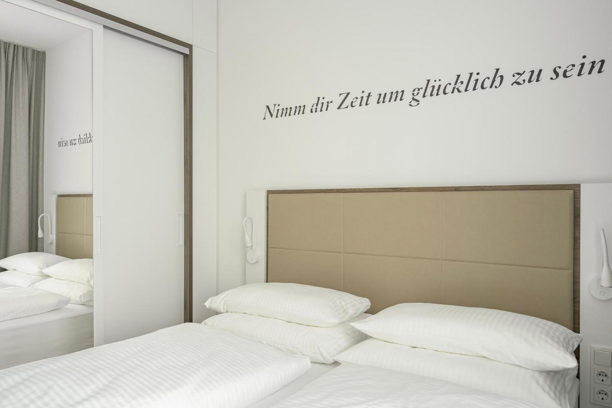 Highpark Berlin Am Potsdamer Platz Room photo